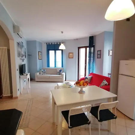 Casa Il Faro Apartment *